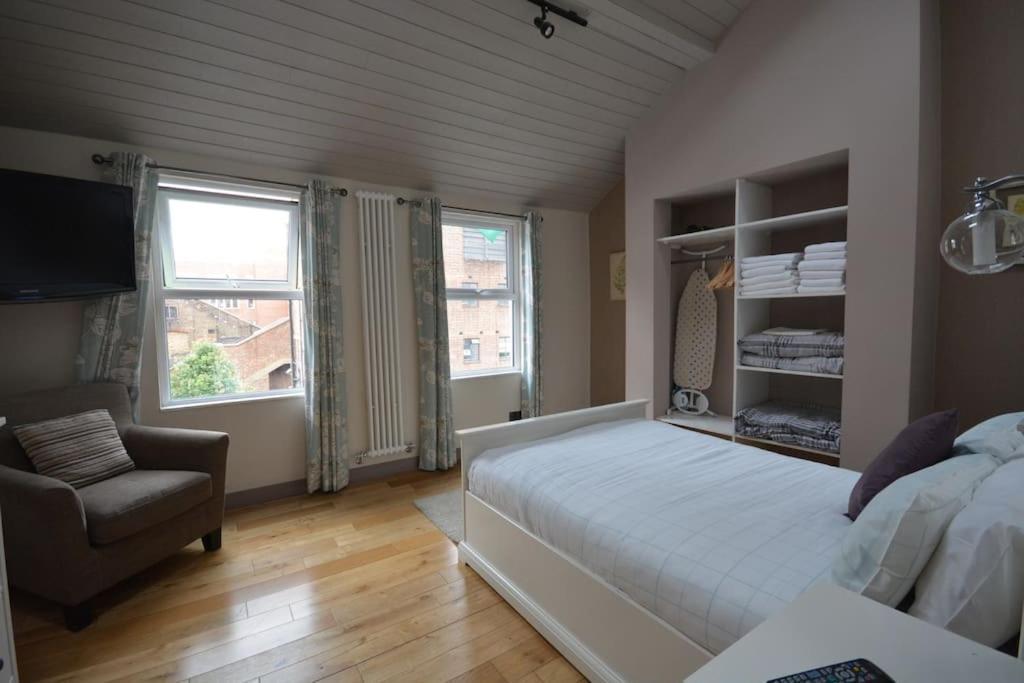 Cheerful 2 Bed Home With Terrace In Central Camden London Ngoại thất bức ảnh